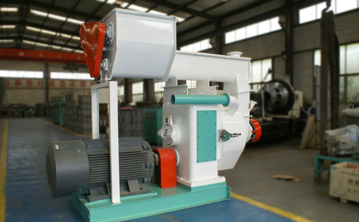 生物質(zhì)秸桿顆粒機(jī)的平模顆粒機(jī)有什么作用 生物質(zhì)秸桿顆粒機(jī)的平模顆粒機(jī)有什么作用