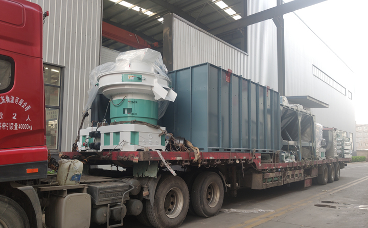 2臺新式660顆粒機(jī)生產(chǎn)線發(fā)貨 2臺新式660顆粒機(jī)生產(chǎn)線發(fā)貨