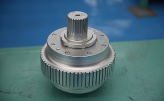 如何檢查鋸末顆粒機(jī)壓輥打滑不出料？